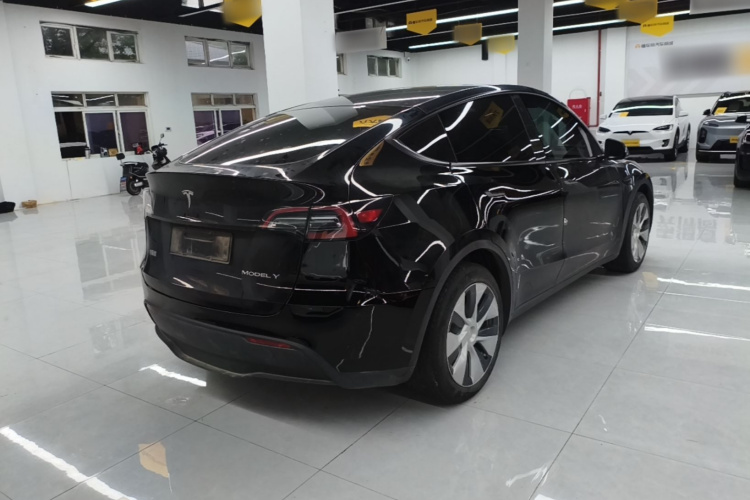 Tesla Model Y 2021 #7 Tesla Model Y 2021 car image #7