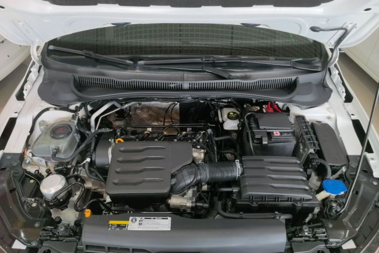 Volkswagen Polo 2021 car image #22