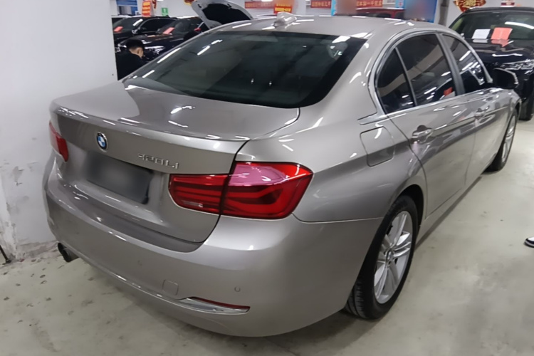 BMW 3 Series 2017 #7 BMW 3 Series 2017 car image #7