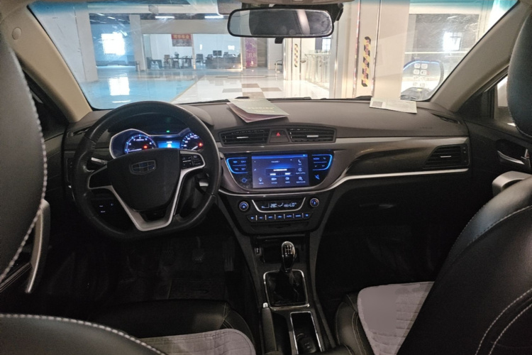 GEELY Emgrand 2017 car image #10