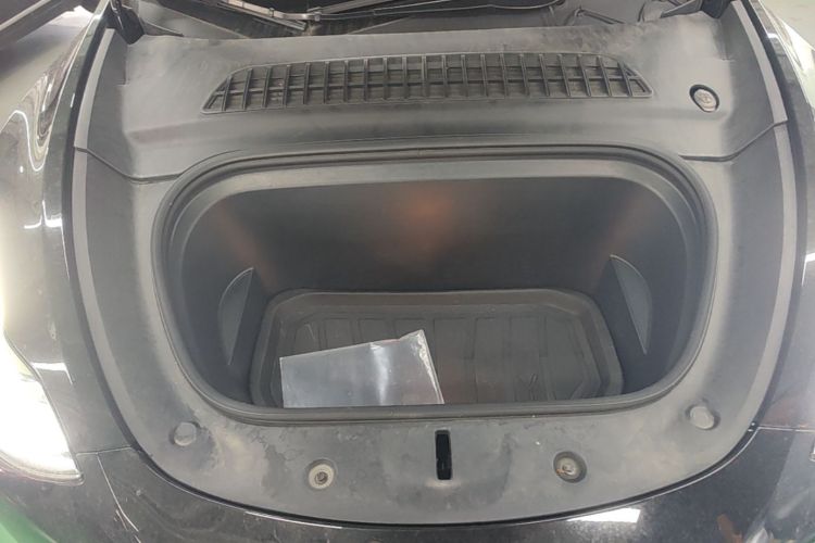 Tesla Model Y 2022 #20 Tesla Model Y 2022 car image #20