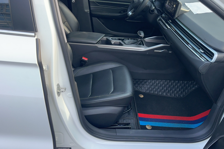 GEELY Emgrand 2022 car image #22