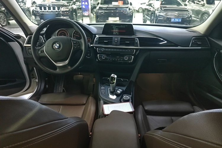 BMW 3 Series 2018 #11 BMW 3 Series 2018 car image #11