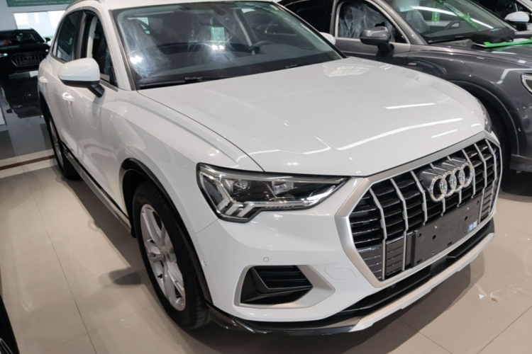 Audi Q3 2023 #6 Audi Q3 2023 car image #6