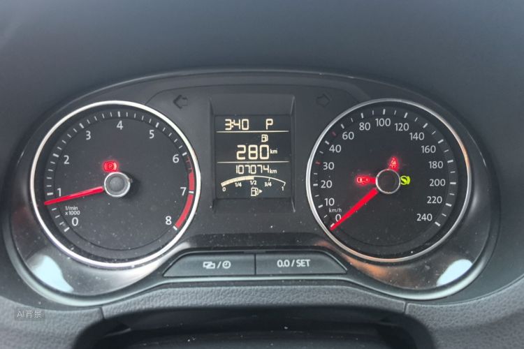 Volkswagen Polo 2016 car image #13
