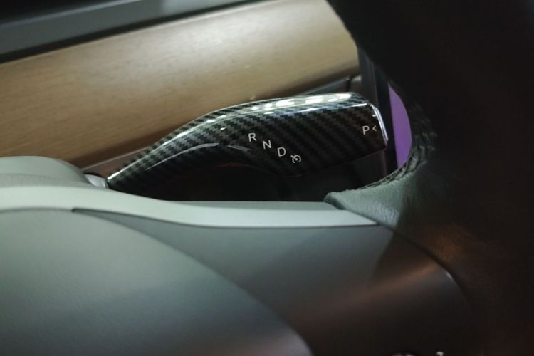 Tesla Model Y 2021 #14 Tesla Model Y 2021 car image #14