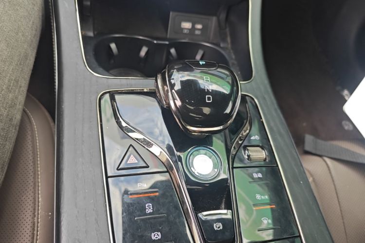 BYD Han 2022 car image #14