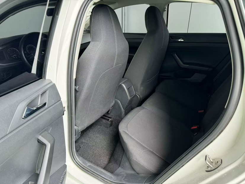 Volkswagen Polo 2020 car image #4