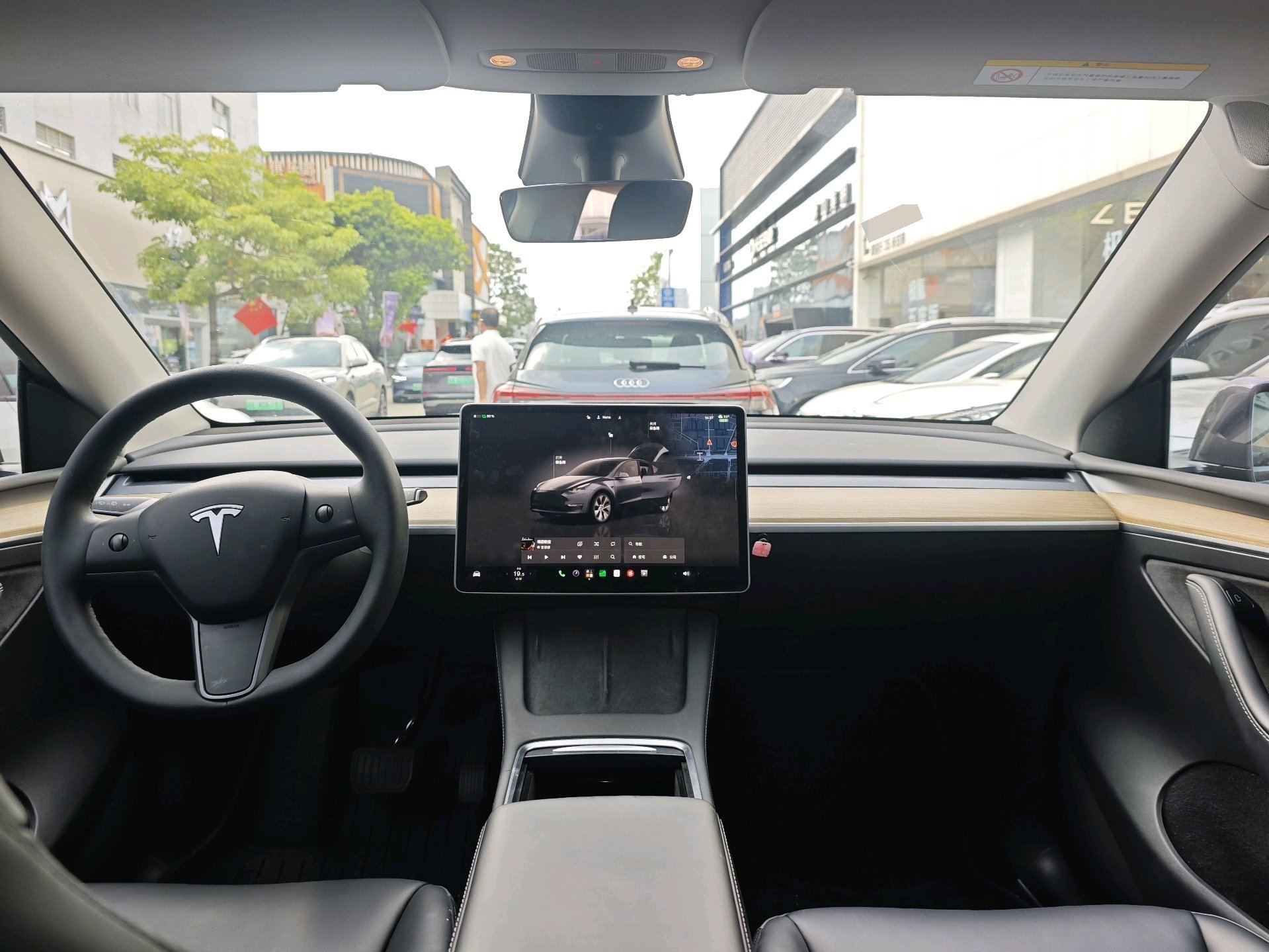 Tesla Model Y 2022 #8 Tesla Model Y 2022 car image #8