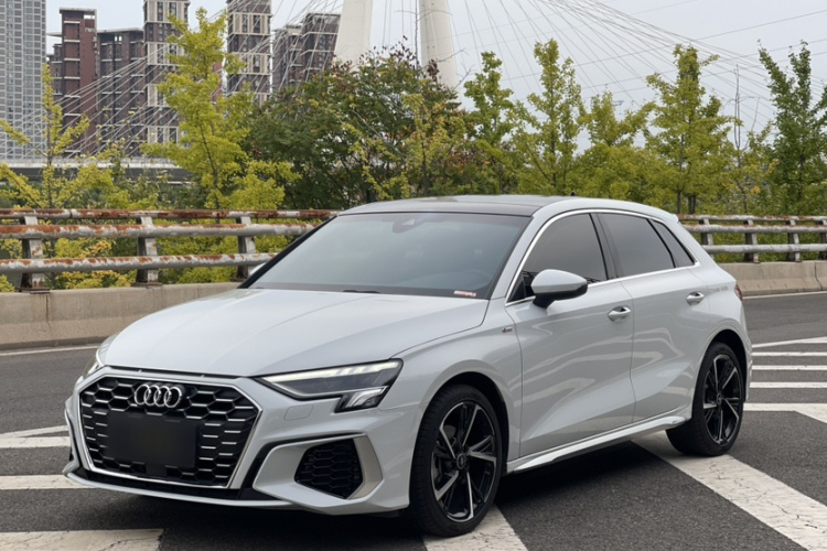 Audi A3 2022 immagine di auto #2
