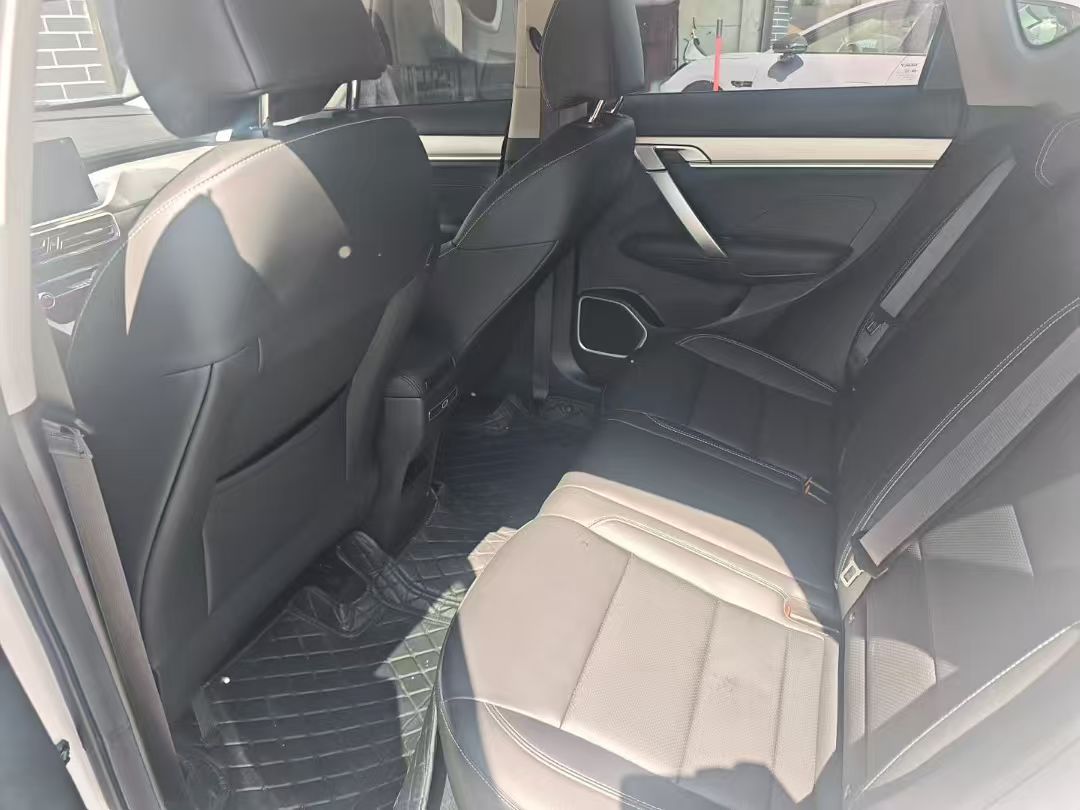 GEELY Coolray 2025 car image #4