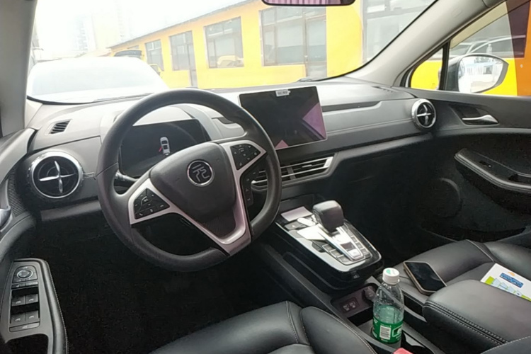 BYD Yuan New Energy 2019 car image #10
