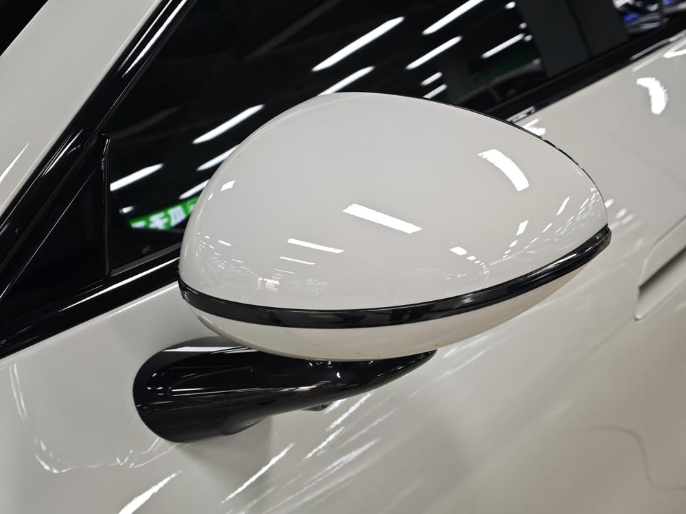 2024 #15 2024 immagine di auto #15