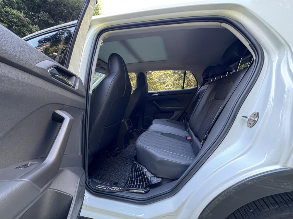 Volkswagen T-Cross 2019 car image #14