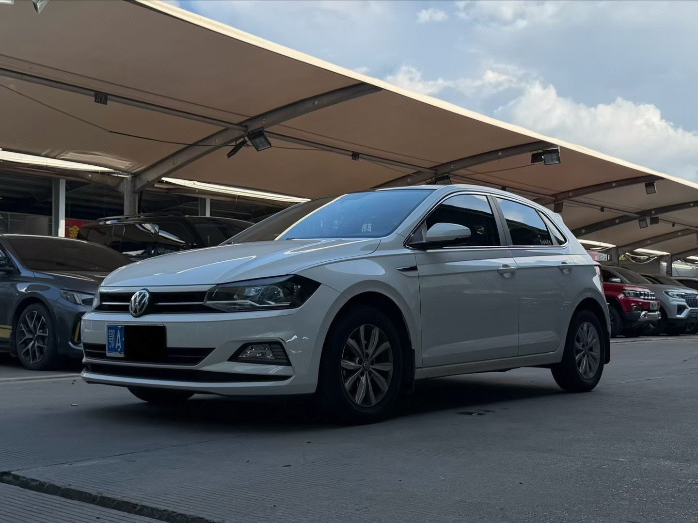 Volkswagen Polo 2021 car image 
