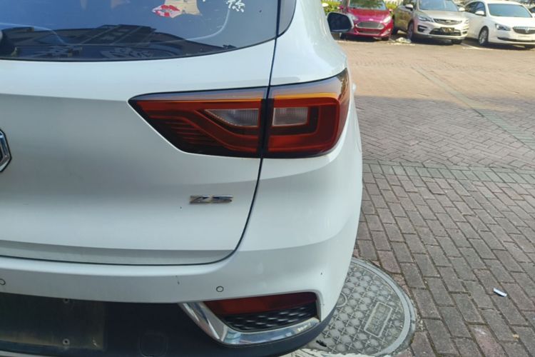MG ZS 2018 car image #8
