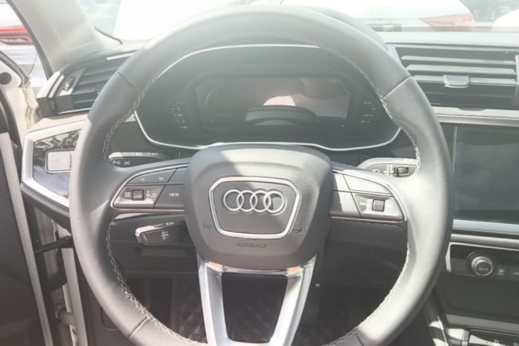 Audi Q3 2023 #11 Audi Q3 2023 car image #11