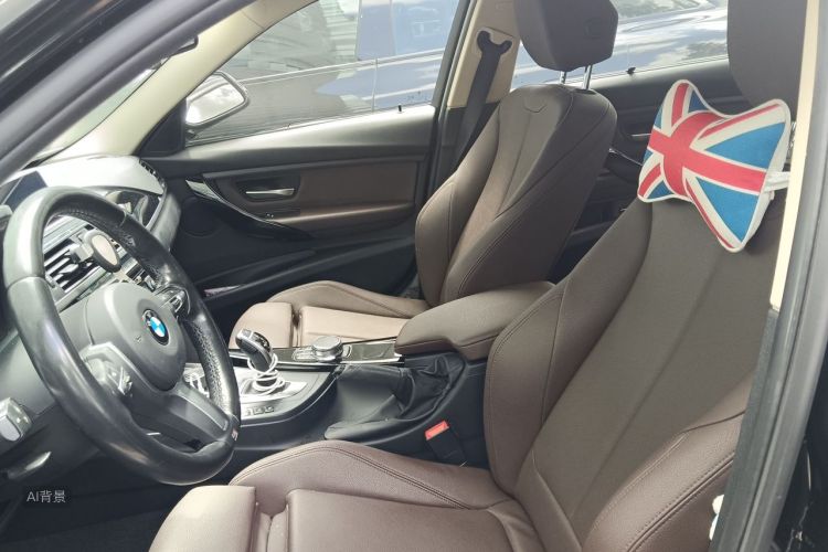 BMW 3 Series 2018 car image #17