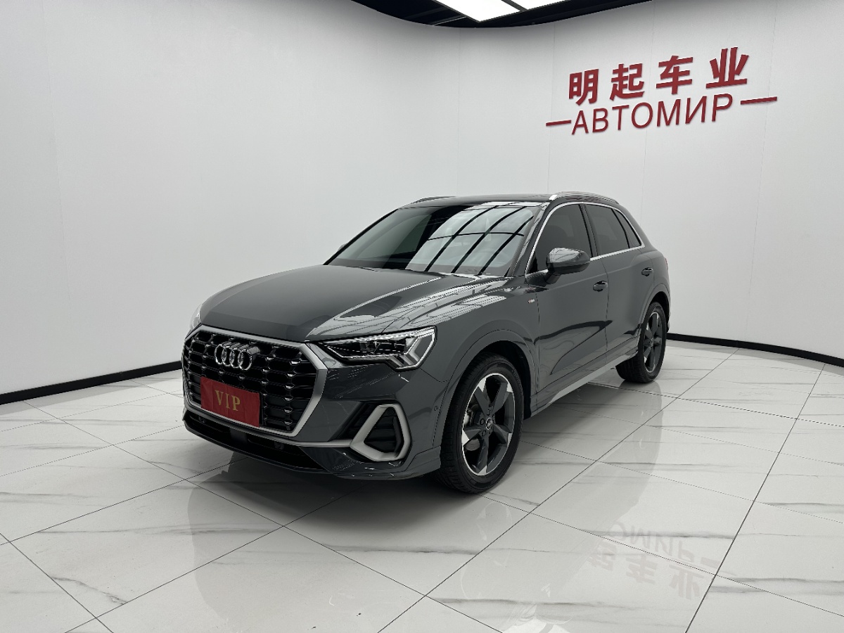 Audi Q3 2022 car image #4