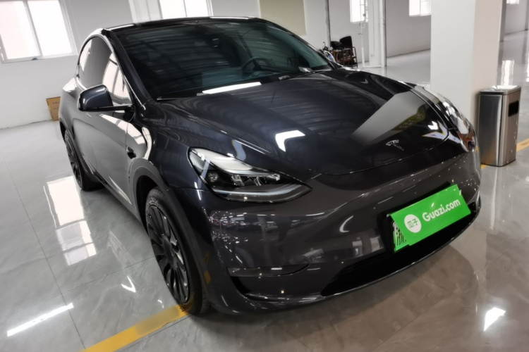 Tesla Model Y 2024 #4 Tesla Model Y 2024 immagine di auto #4