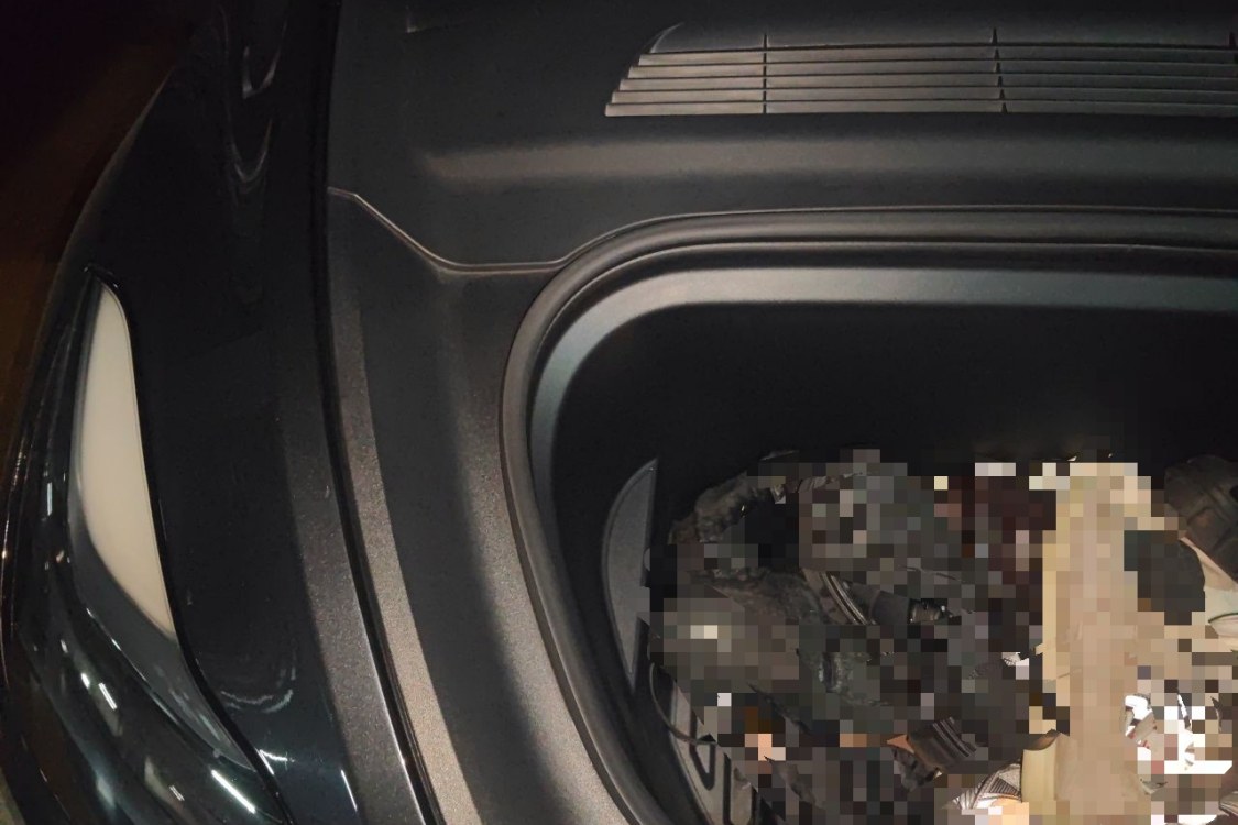 Tesla Model Y 2024 car image #11