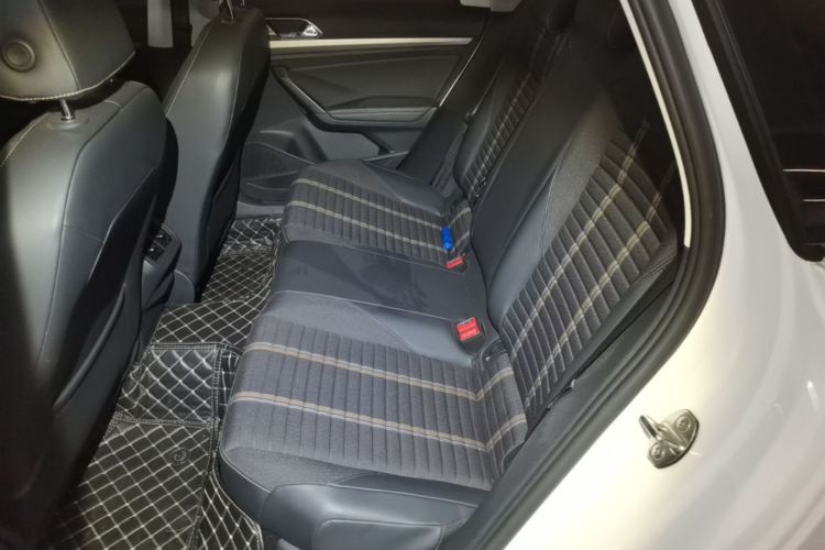 Volkswagen Lavida 2019 car image #13