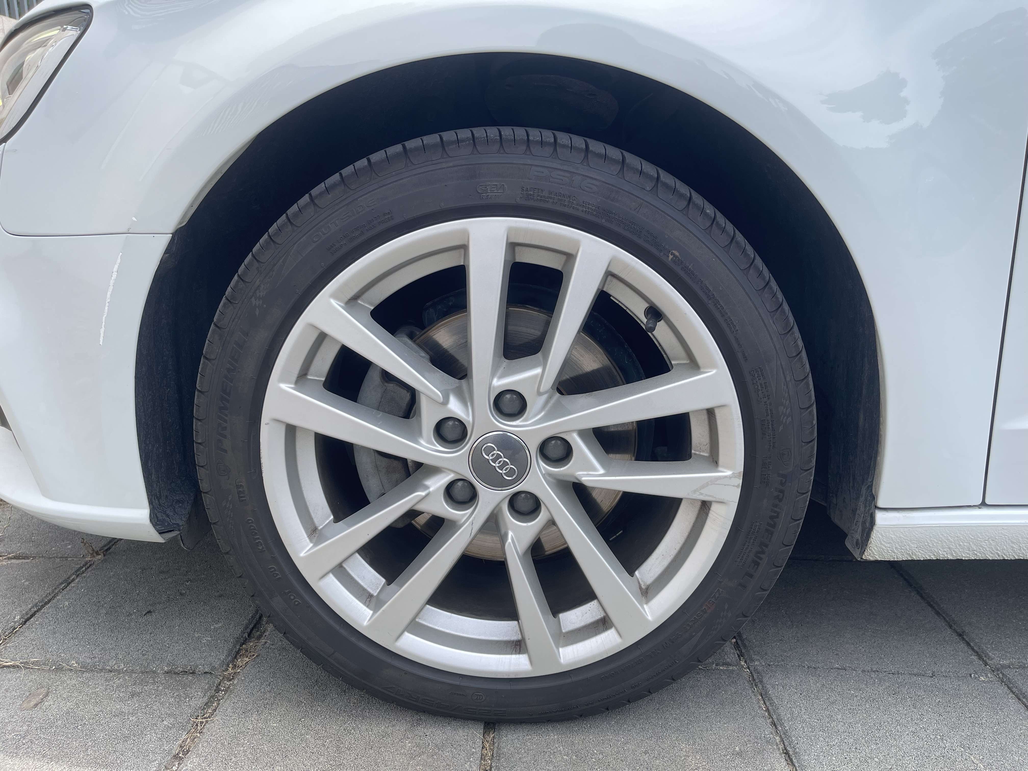 Audi A3 2019 car image #10