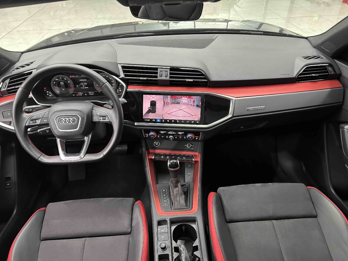 Audi Q3 2023 car image #2