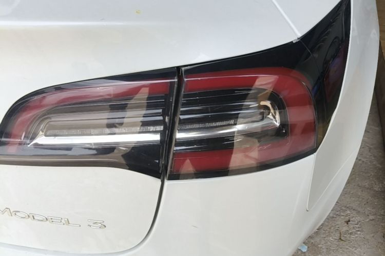 Tesla Model 3 2020 car image #8