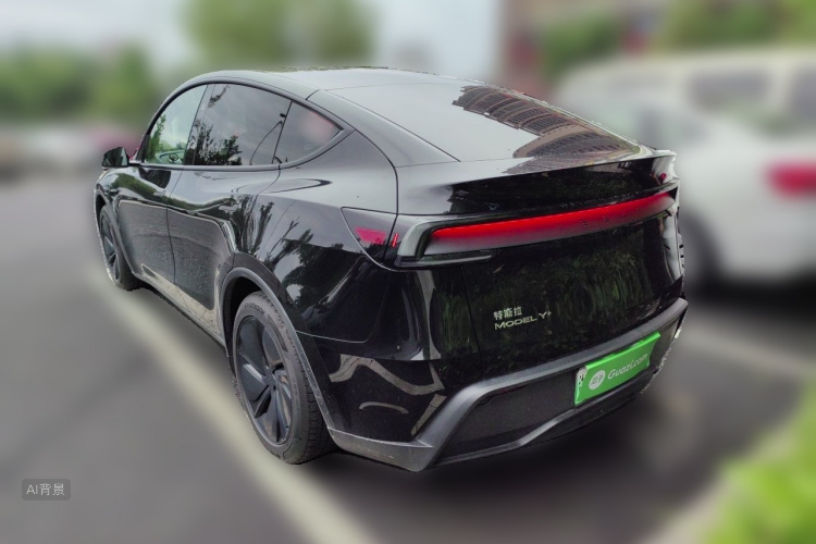Tesla Model Y 2025 #5 Tesla Model Y 2025 car image #5
