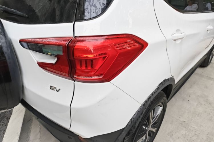 BYD Yuan New Energy 2019 immagine di auto #8