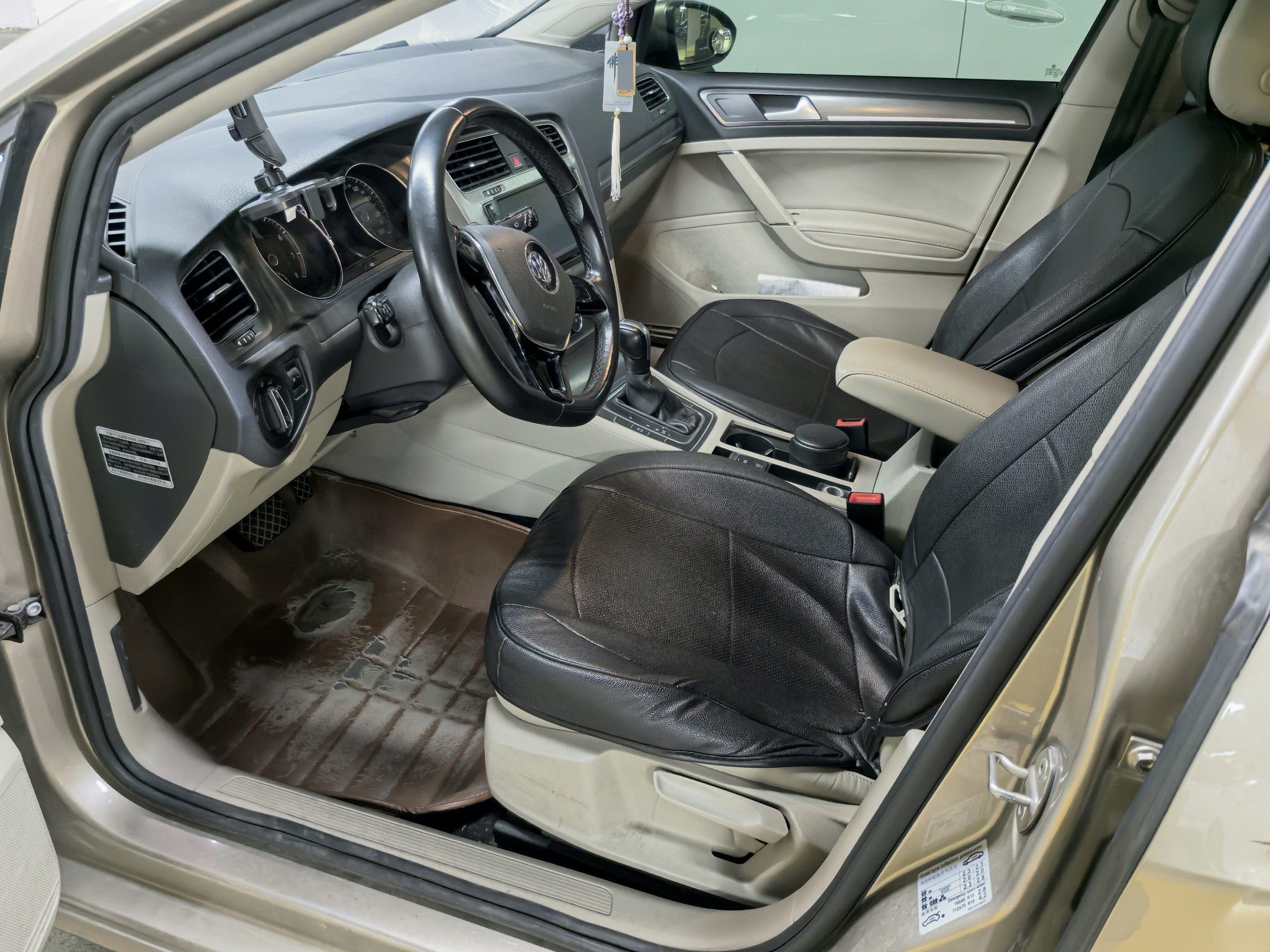 Volkswagen Golf 2016 imagem de carro #2