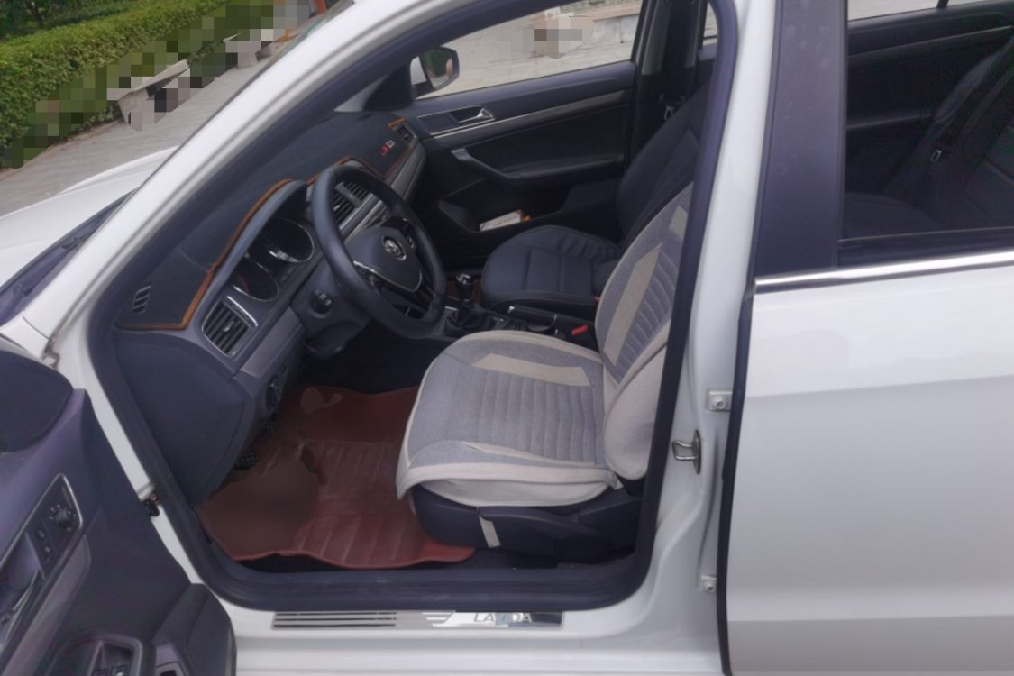 Volkswagen Lavida 2016 car image #18