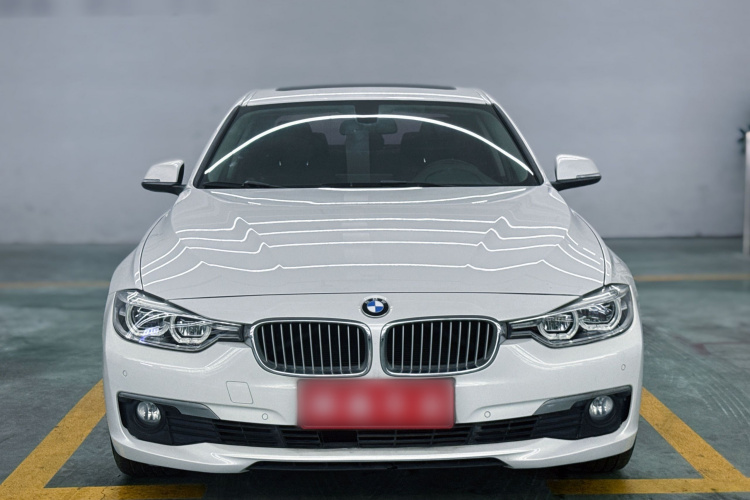 BMW 3 Series 2018 #5 BMW 3 Series 2018 car image #5