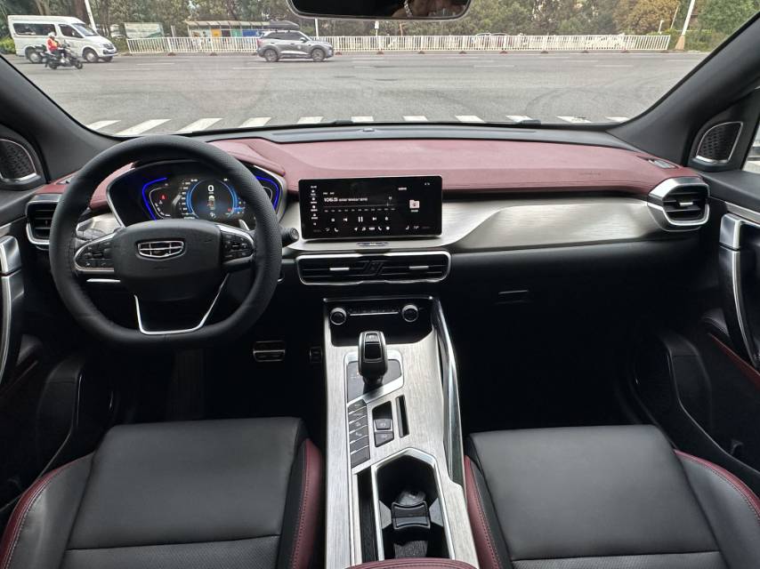GEELY Coolray 2019 #9 GEELY Coolray 2019 car image #9
