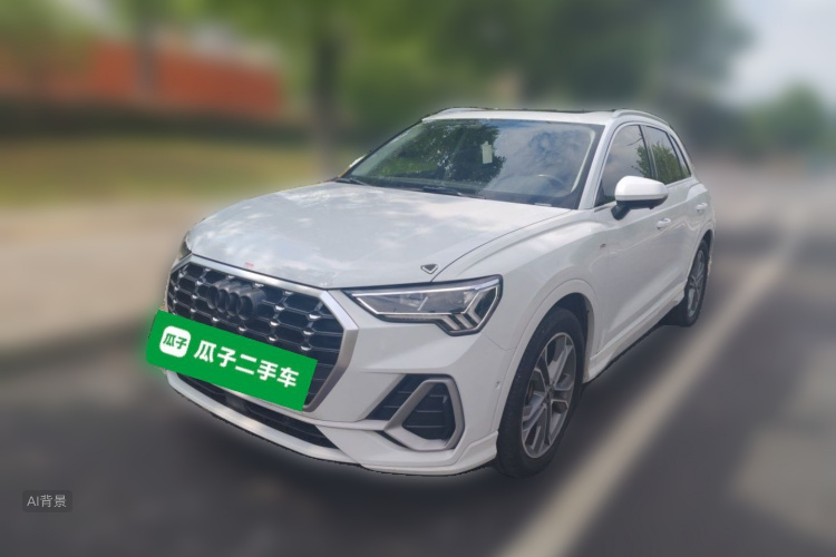 Audi Q3 2021 car image #2