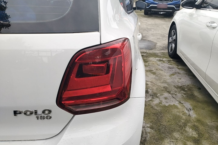 Volkswagen Polo 2018 car image #8