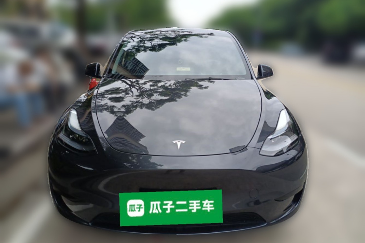 Tesla Model Y 2024 #3 Tesla Model Y 2024 car image #3
