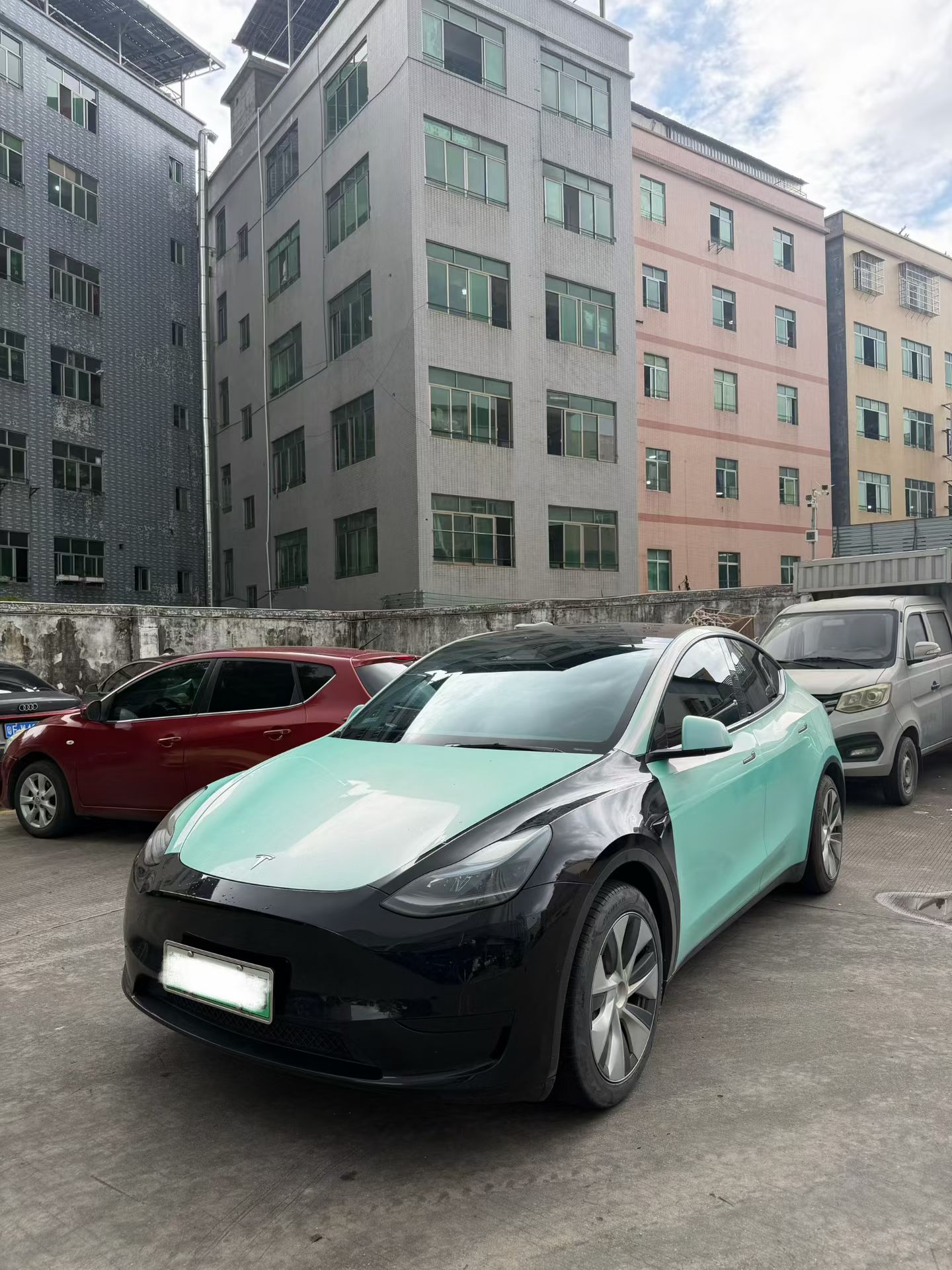 Tesla Model Y 2022 Tesla Model Y 2022 car image