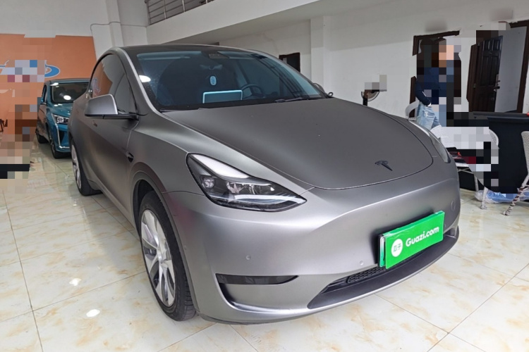 Tesla Model Y 2023 #4 Tesla Model Y 2023 car image #4