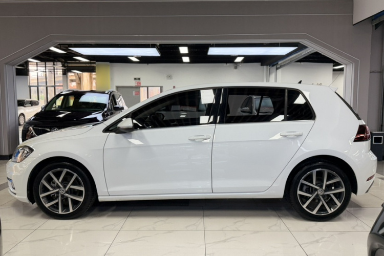 Volkswagen Golf 2020 #8 Volkswagen Golf 2020 car image #8