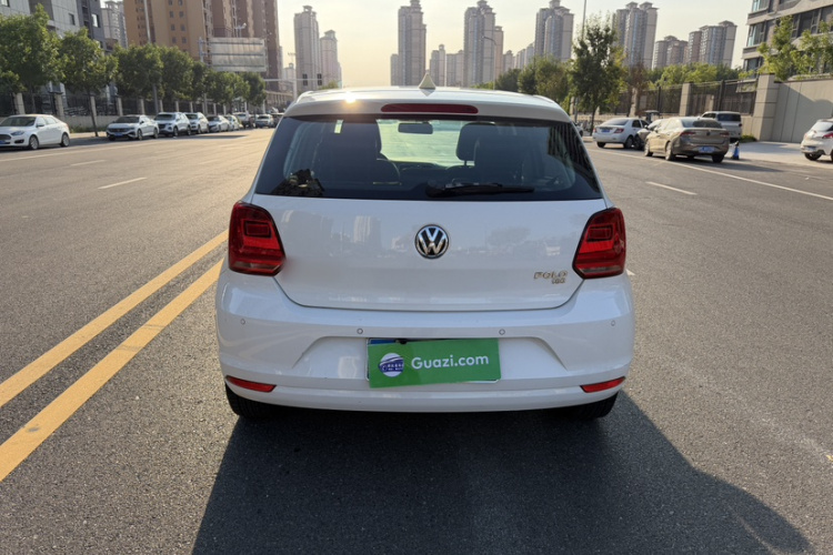 Volkswagen Polo 2017 car image #9