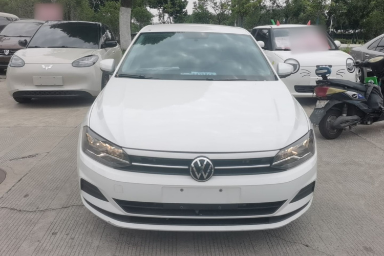 Volkswagen Polo 2022 car image #3