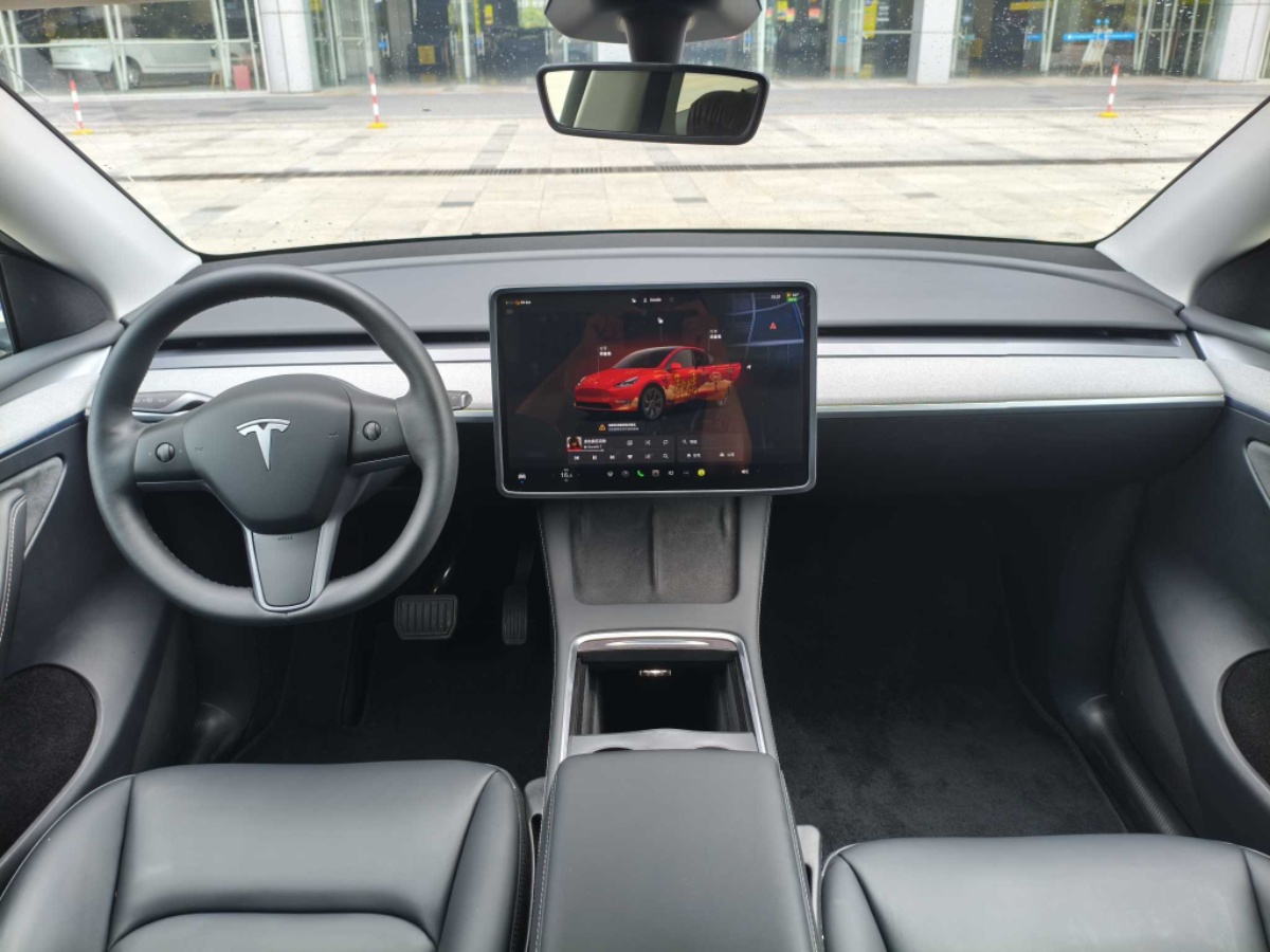 Tesla Model Y 2024 car image #5