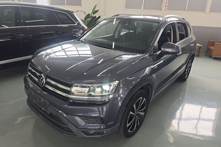 Volkswagen Tharu 2020 car image #2