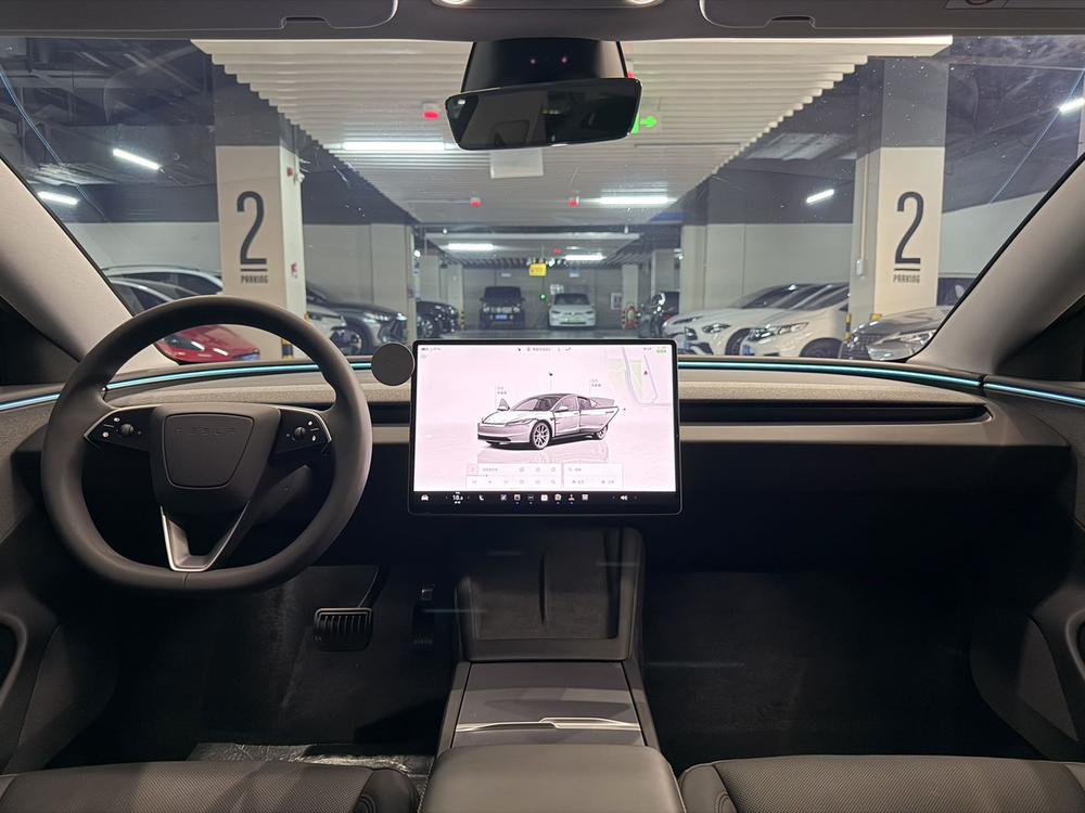 Tesla Model 3 2025 صورة سيارة #14