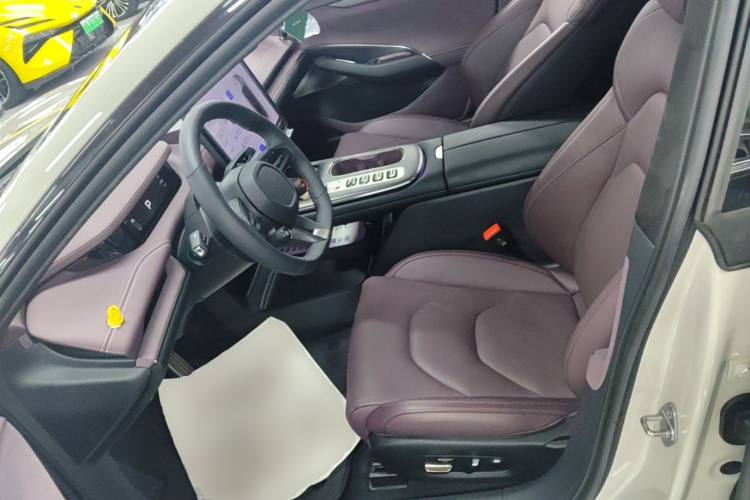 MI SU7 2025 car image #15