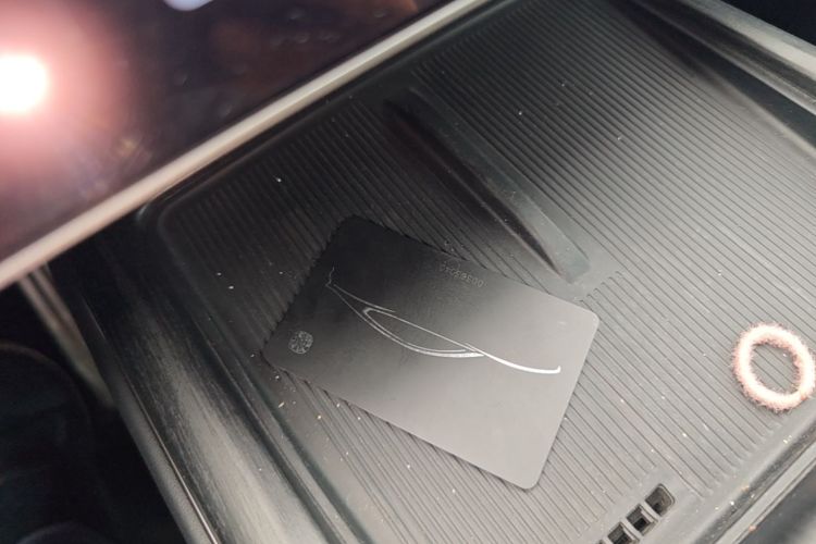 MI SU7 2025 immagine di auto #9