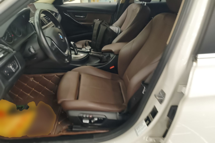 BMW 3 Series 2019 #19 BMW 3 Series 2019 изображение автомобиля #19