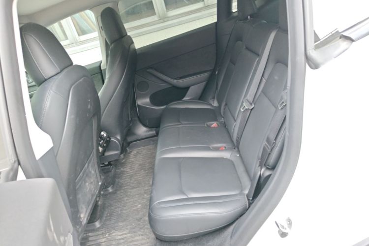 Tesla Model Y 2021 #17 Tesla Model Y 2021 car image #17